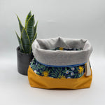 Load image into Gallery viewer, Sac à projet moyen / Medium project bag – ZIP - Daisy Fields - marine
