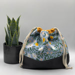Charger l&#39;image dans la galerie, Sac à projet moyen / Medium project bag – Daisy Fields - bleu

