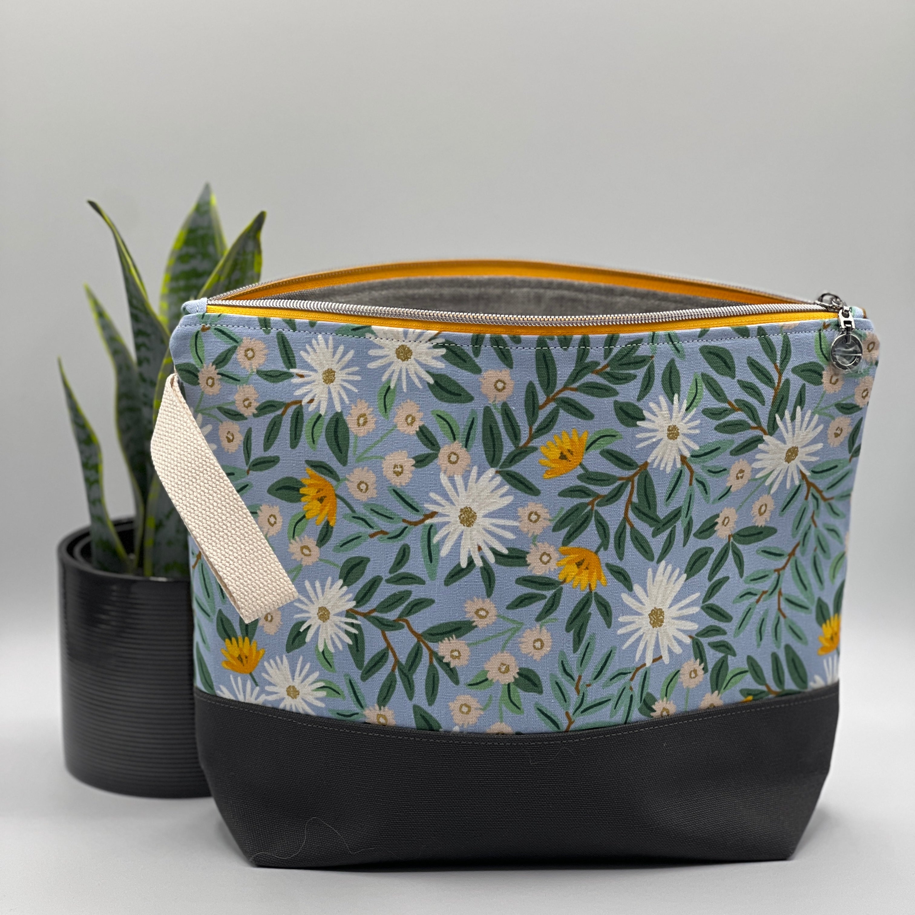 Sac à projet moyen / Medium project bag – ZIP - Daisy Fields - bleu