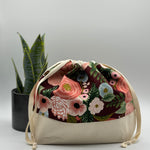 Load image into Gallery viewer, Sac à projet moyen / Medium project bag – Garden Party - Juliet Rose - Bourgogne
