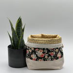 Charger l&#39;image dans la galerie, Petit sac à projet / Small project bag - Gingham Gardens - Floral Charcoal
