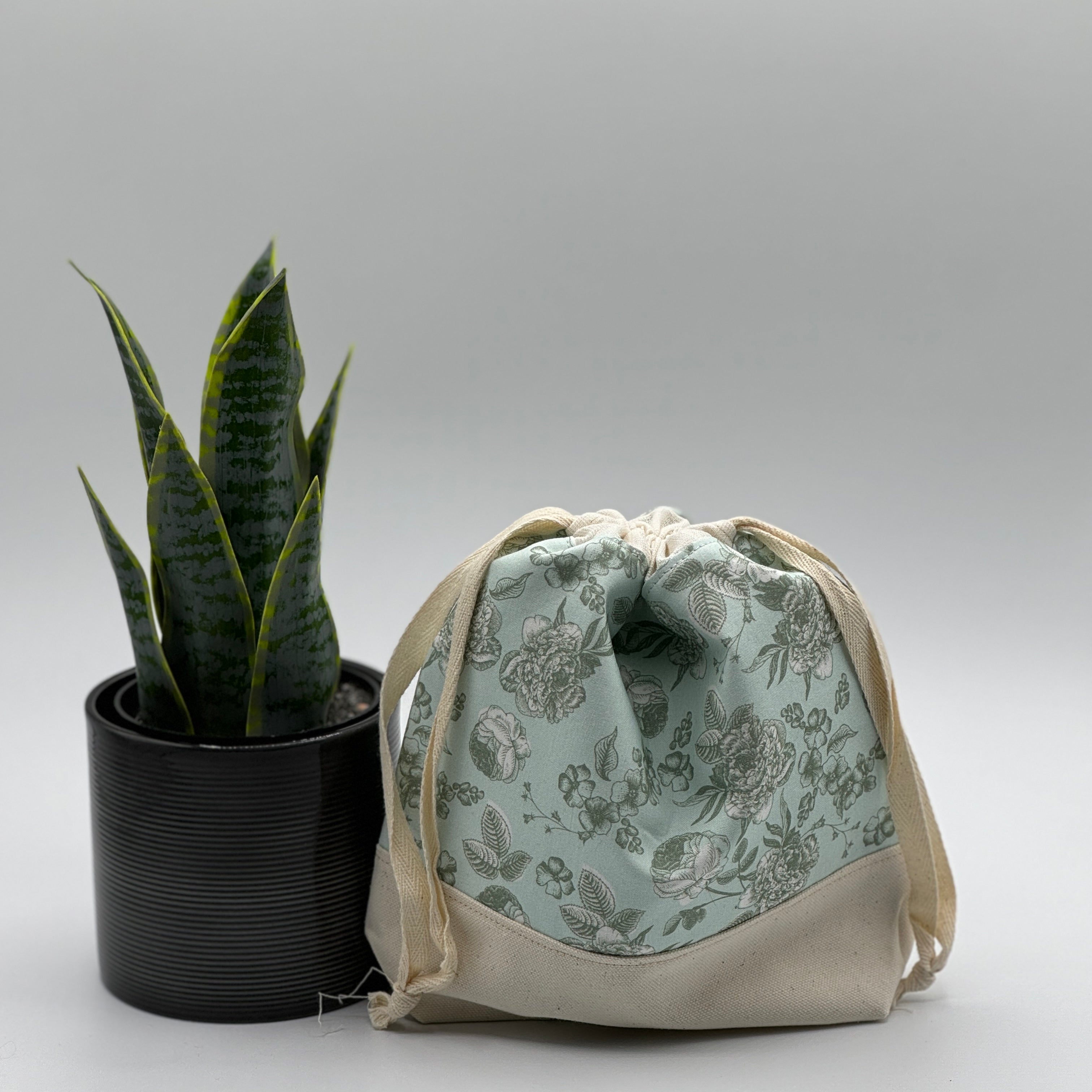 Petit sac à projet / Small project bag - Gingham Gardens - Lined Floral Aqua