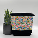 Load image into Gallery viewer, Petit sac à projet / Small project bag – English Garden - Meadow, crème
