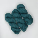Load image into Gallery viewer, BFL Gotland Fingering - Tourmaline
