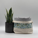 Load image into Gallery viewer, Petit sac à projet / Small project bag - Camont - Menagerie Garden - Menthe
