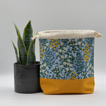 Load image into Gallery viewer, Petit sac à projet / Small project bag - Camont - Wildwood Garden - Bleu
