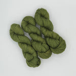 Load image into Gallery viewer, BFL Gotland Fingering - Champ d&#39;oliviers
