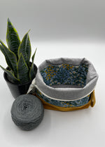 Load image into Gallery viewer, Petit sac à projet / Small project bag - ZIP - Camont - Wildwood Garden - Bleu
