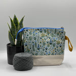 Load image into Gallery viewer, Petit sac à projet / Small project bag - ZIP - Camont - Menagerie Garden - Menthe
