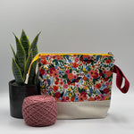 Load image into Gallery viewer, Petit sac à projet / Small project bag - ZIP - Wildwood - Petite Garden Party – Crème
