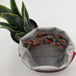 Load image into Gallery viewer, Petit sac à projet / Small project bag - Wildwood - Petite Garden Party – Crème
